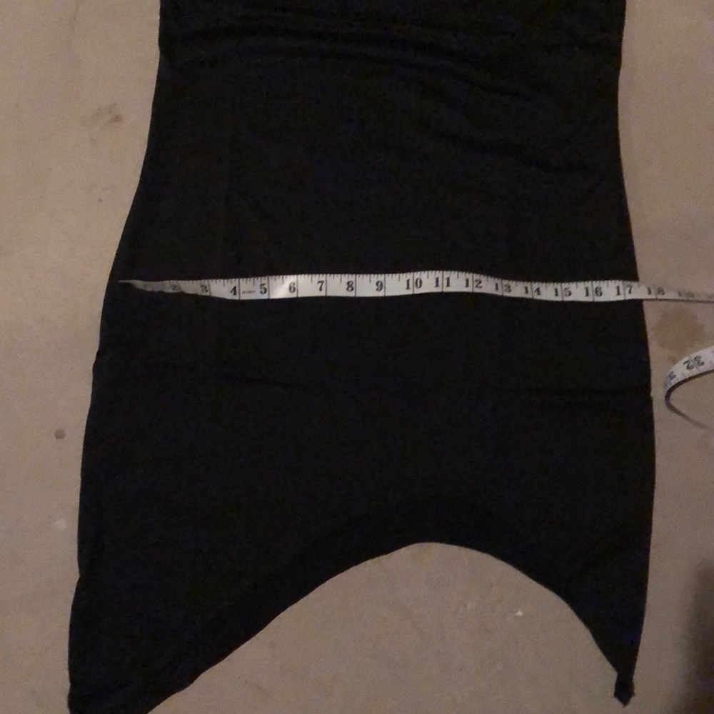 Short Black Dress size Large - Picture 6 of 7